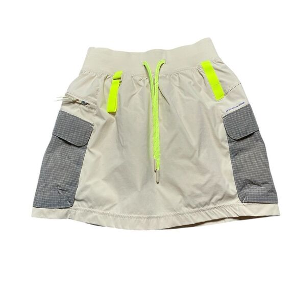 LULULEMON Multi-Pocket Cargo High-Rise Hiking Skirt Size 4 - Picture 6 of 14